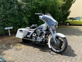 09 Harley Street Glide